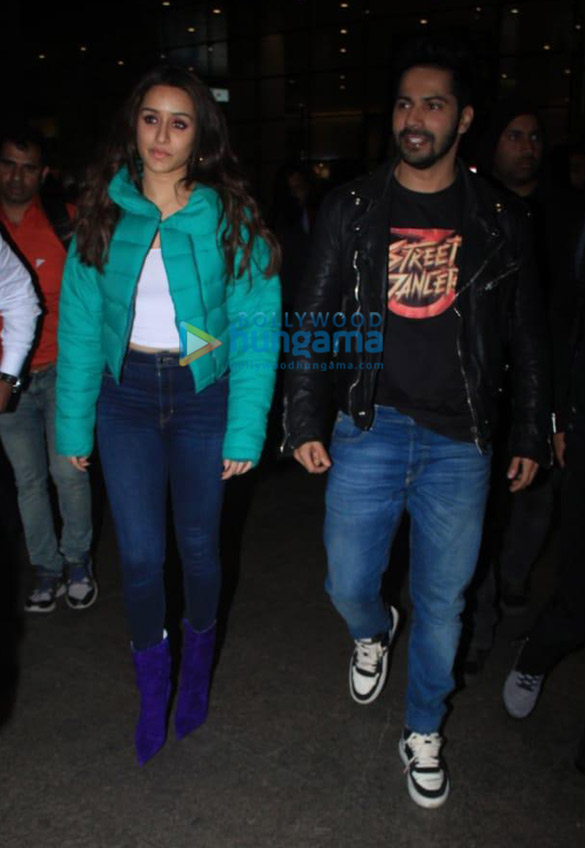 photos varun dhawan and shraddha kapoor snapped at the airport 2