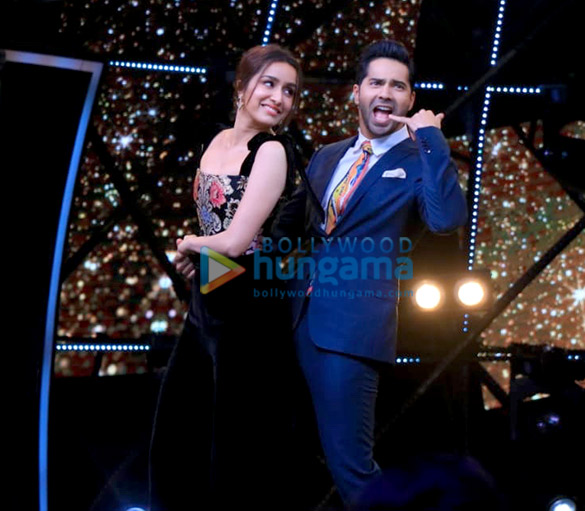 photos varun dhawan and shraddha kapoor snapped on sets of indian idol promoting their film street dancer 3d1