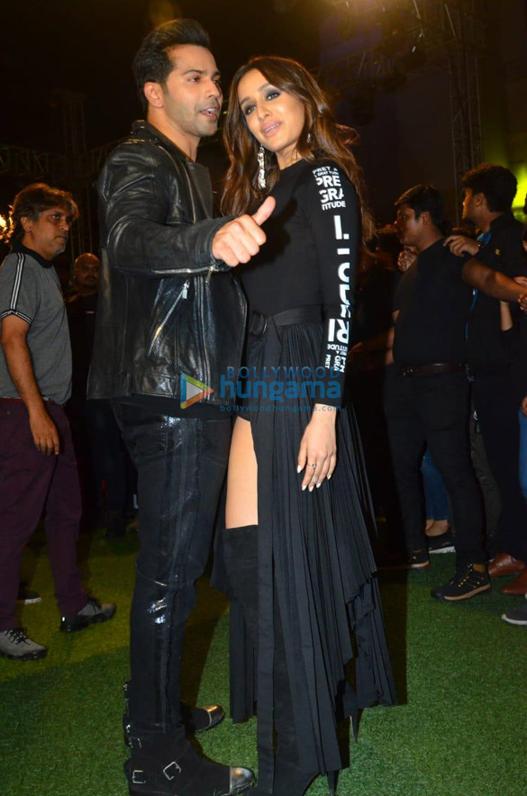 photos varun dhawan and shraddha kapoor snapped promoting their film street dancer 3d at jrm grounds 6