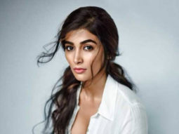 Pooja Hegde is overwhelmed upon seeing a super fan’s gesture