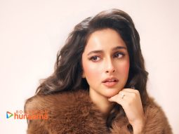 Celeb Wallpapers Of Sadia Khateeb