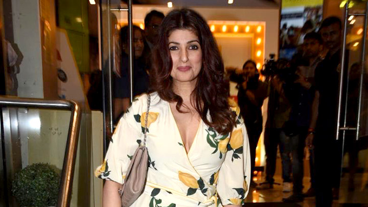 Twinkle Khanna Attends Finale of Crossword Book Awards 2020 | Part 1