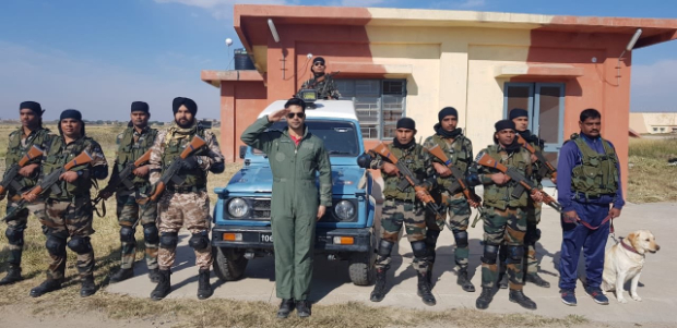 Varun Dhawan spends time with Indian Air Force, calls it magical 