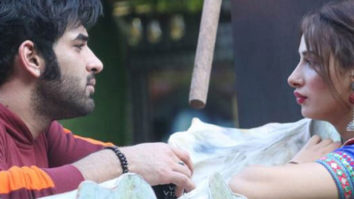 Bigg Boss 13: Paras Chhabra’s mother asks him to not kiss and hug Mahira Sharma; he accuses his mother of being upset because of Akanksha Puri