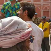 Bhool Bhulaiyaa 2: Kartik Aaryan holds Kiara Advani in his arms during romantic song shoot in this leaked video