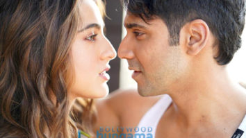 Movie Stills Of The Movie Coolie No. 1