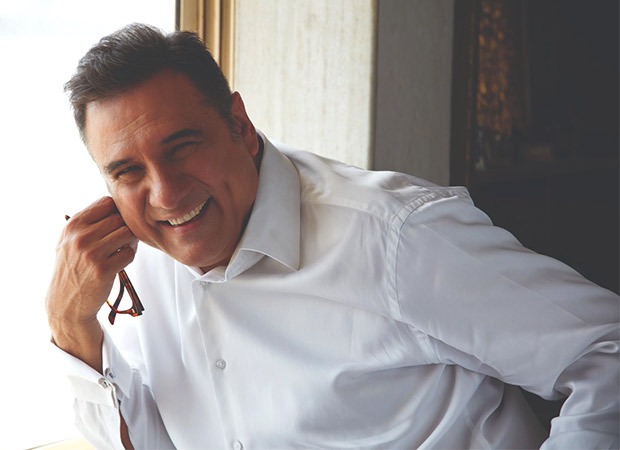 "Fans ask me for a 'Jaadoo Ki Jhappi' over autographs and pictures"- says Boman Irani on Hug Day