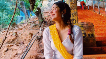 Janhvi Kapoor is all smiles as she poses in a simplistic ethnic outfit