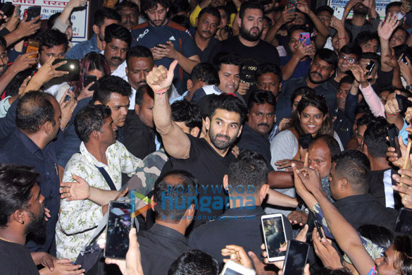 Photos: Aditya Roy Kapur, Disha Patani and Kunal Khemu spotted promoting ‘Malang’ at Gaiety Galaxy in Bandra Photos: Aditya Roy Kapur, Disha Patani and Kunal Khemu spotted promoting ‘Malang’ at Gaiety Galaxy in Bandra