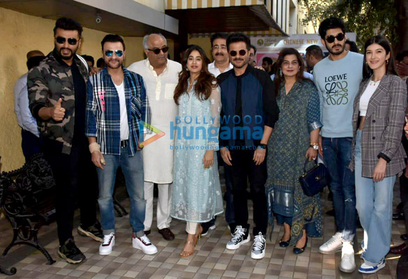 photos anil kapoor and family snapped at the naming of a chowk in chembur after his father 6