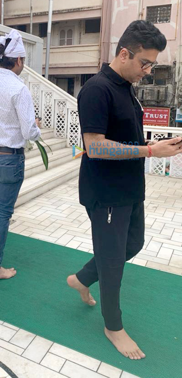 photos celebs snapped at meet brothers fathers prayer meet 2