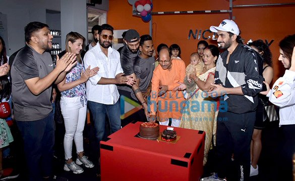 photos celebs snapped at the launch of nice easy fitness studio 2