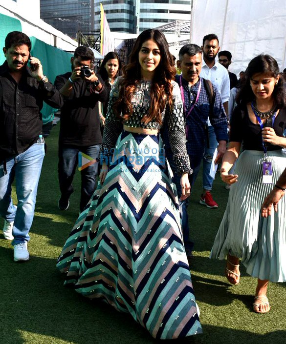 photos esha gupta soha ali khan and others snapped at the lakme fashion week summerresort 2020 17