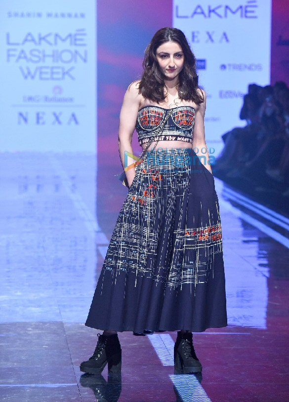 photos esha gupta soha ali khan and others snapped at the lakme fashion week summerresort 2020 2