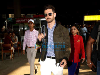 Photos: Hrithik Roshan and Vivek Oberoi snapped at the airport