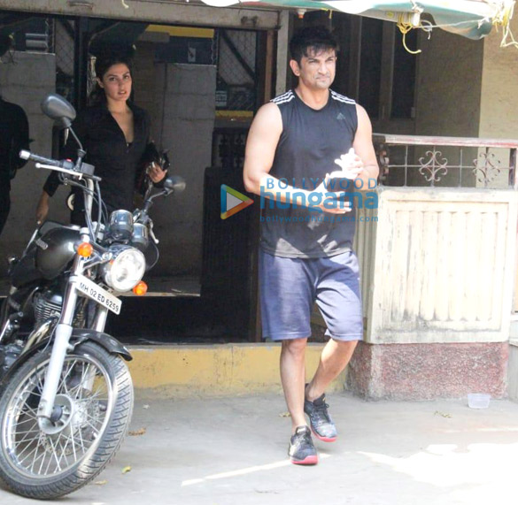 photos janhvi kapoor sushant singh rajput and mira rajput spotted at the gym 2
