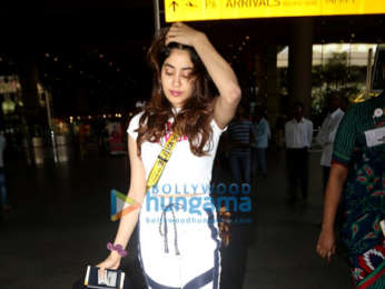 Photos: Janhvi Kapoor and Diljit Dosanjh snapped at the airport