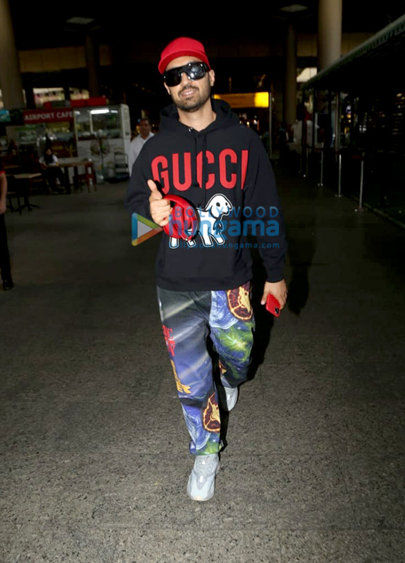 photos janhvi kapoor and diljit dosanjh snapped at the airport 4
