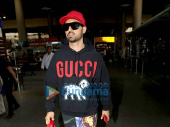 Photos: Janhvi Kapoor and Diljit Dosanjh snapped at the airport