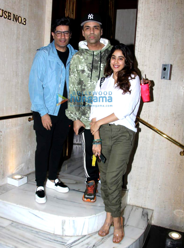 photos janhvi kapoor and karan johar spotted at manish malhotras house in bandra 3