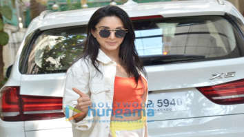 Photos: Kiara Advani spotted at a dubbing studio
