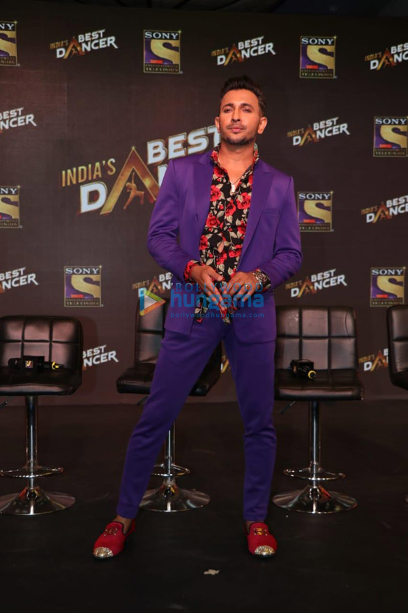 photos malaika arora geeta kapoor terence lewiss and others snapped at the show launch of indias best dancer 1 2