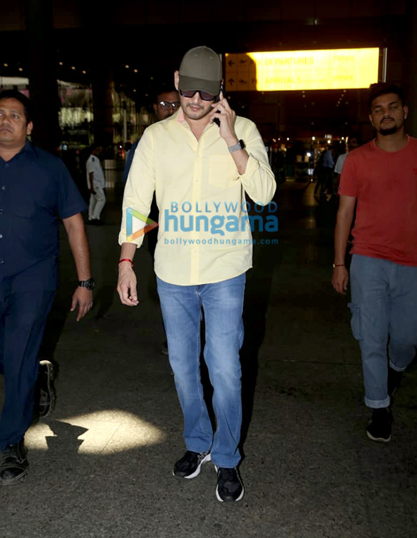 photos priyanka chopra jonas kiara advani and mahesh babu snapped at the airport 3