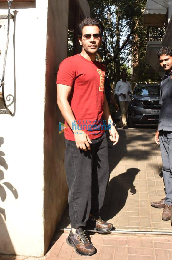 photos rajkummar rao snapped at sanjay leela bansalis office in juhu 1