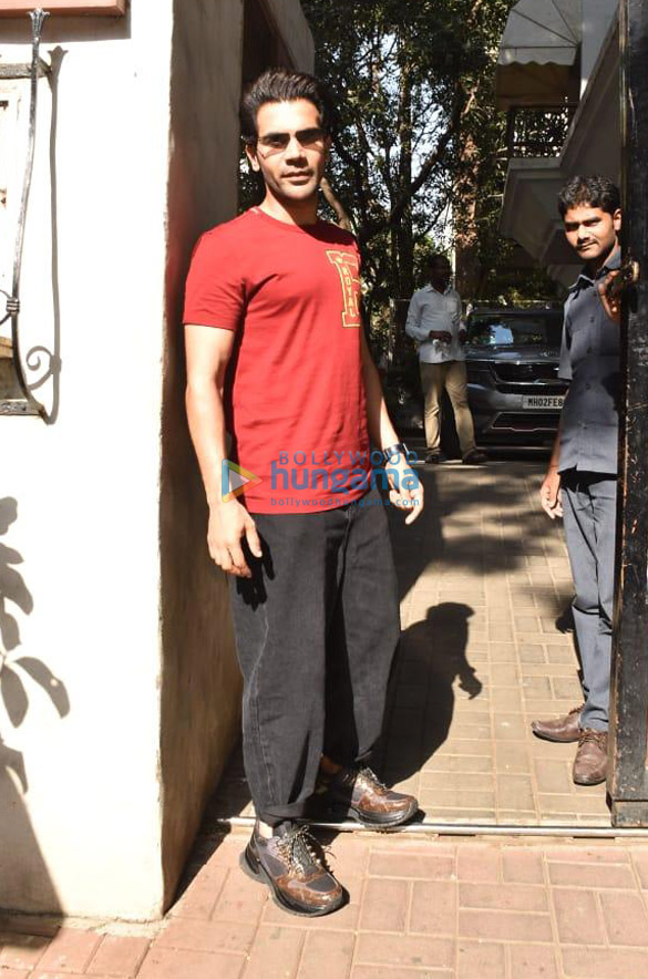 photos rajkummar rao snapped at sanjay leela bansalis office in juhu 2