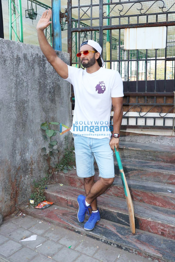 photos ranveer singh snapped promoting his film 83 6