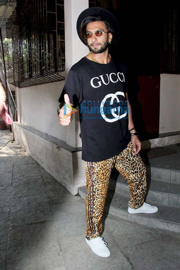 photos ranveer singh spotted at shankar mahadevans dubbing studio in bandra 3