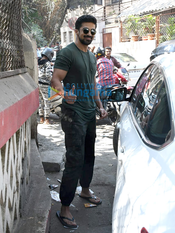 photos saqib saleem snapped at a dubbing studio 1