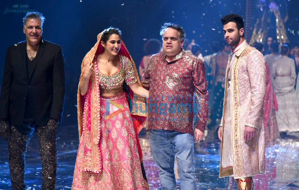 photos sara ali khan walks the ramp for abu jani and sandeep khosla at blenders pride fashion tour 2020 1