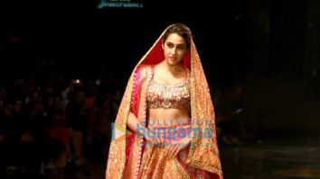 Photos: Sara Ali Khan walks the ramp for Abu Jani and Sandeep Khosla at Blenders Pride Fashion Tour 2020