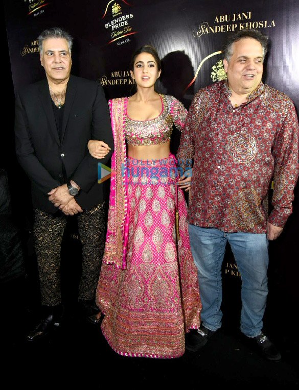 photos sara ali khan walks the ramp for abu jani and sandeep khosla at blenders pride fashion tour 2020 7