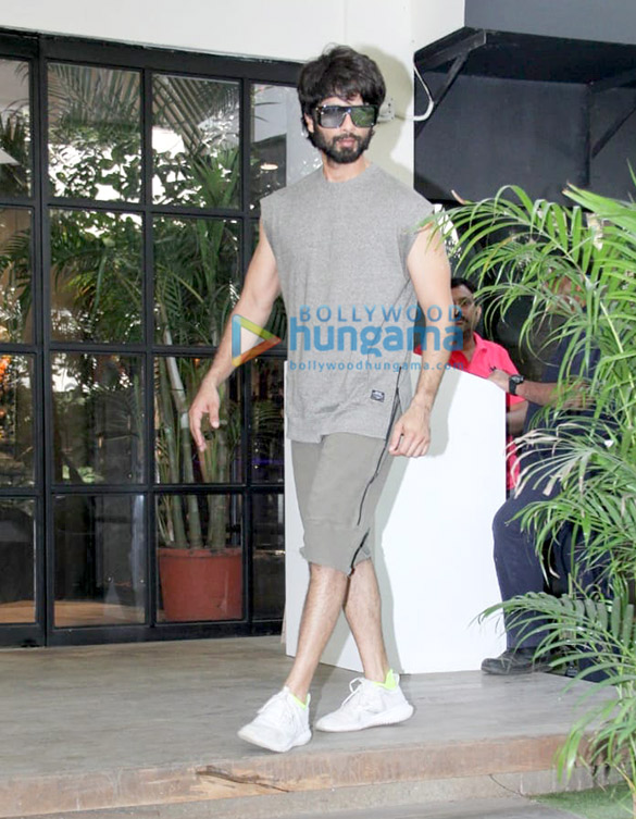 photos shahid kapoor and mira kapoor spotted at the gym 3