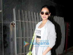 Photos: Sonal Chauhan snapped at the gym in Khar