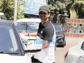 Photos: Sushant Singh Rajput and Rhea Chakraborty spotted at the gym in Bandra