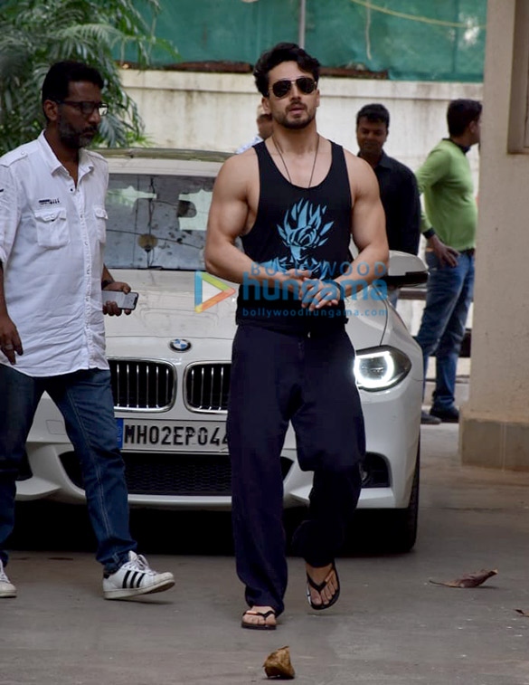 photos tiger shroff snapped at a dubbing studio in juhu 4 2