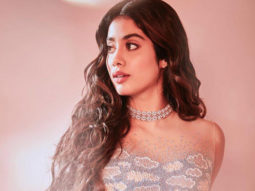 VIDEO: Janhvi Kapoor graciously pulls an improv move during the dance practice and we can’t help but see a glimpse of Sridevi!