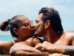 Bipasha Basu and Karan Singh Grover end their grand vacation with a kiss