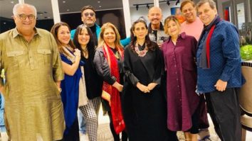 Rakesh Roshan and Pinkie Roshan host the Kapoors and the Dhawans for dinner, see photo
