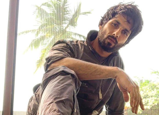 Amid Coronavirus scare, Shahid Kapoor and wife Mira Rajput visit a gym despite ban from state government Amid Coronavirus scare, Shahid Kapoor and wife Mira Rajput visit a gym despite ban from state government