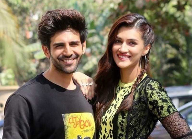 Watch: Kartik Aaryan and Kriti Sanon dance enthusiastically to Balam Pichkari