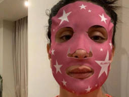 Kareena Kapoor Khan deletes a new selfie with a facemask