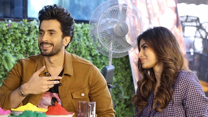 “The most DESIRABLE actor in India is Hrithik Roshan because..”: Mouni Roy | Rapid Fire | SRK | Salman “The most DESIRABLE actor in India is Hrithik Roshan because..”: Mouni Roy | Rapid Fire | SRK | Salman