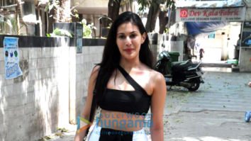 Photos: Amyra Dastur snapped at a dance class