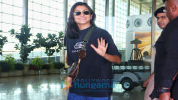 Photos: Anushka Sharma snapped outside the airport