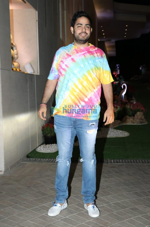photos celebs snapped at pirals holi house party 9