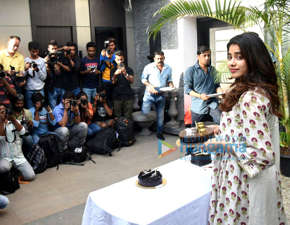 photos janhvi kapoor celebrates her birthday with media 1